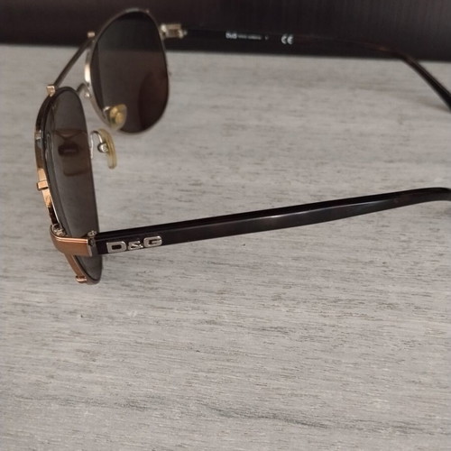 Dolce & Gabbana Aviator sunglasses like new, metal frame, brown