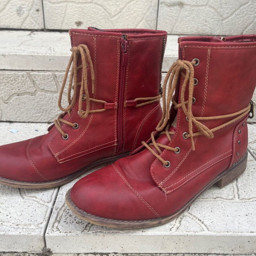 Leather boots like new, red, size 39