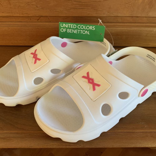 Benetton women's flip flops new, size 38, white