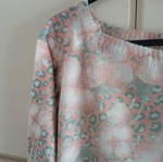 Patterned jumper like new, size S
