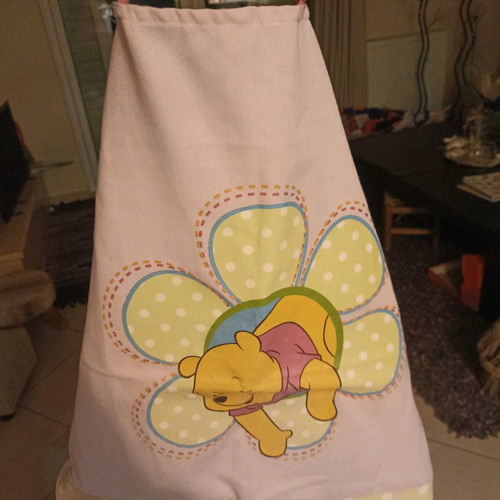 Girls' apron with Winnie used