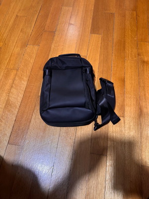 Crossbody bag used black