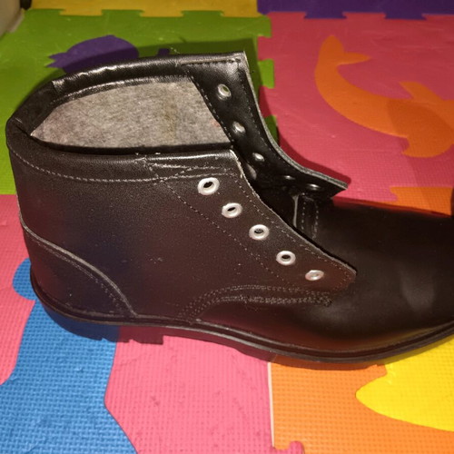 Men's leather boots like new, size 45, black, Greek craftsmanship
