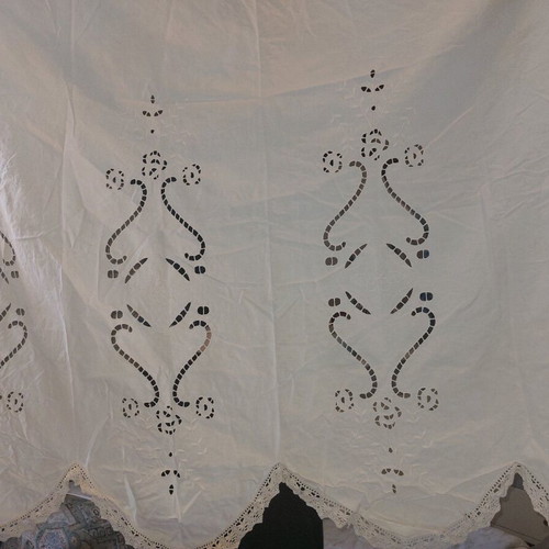 White curtain with hearts and flowers, set of 3 handmade pieces