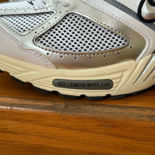 Nike Air Pegasus 2005 athletic shoes like new, size 42, white and grey