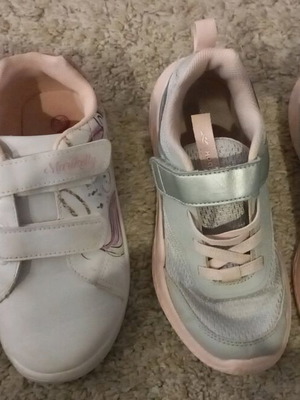 Δυο ζευγάρια αθλητικά μεταχειρισμένα νούμερο 31 Reebok και MariKelly