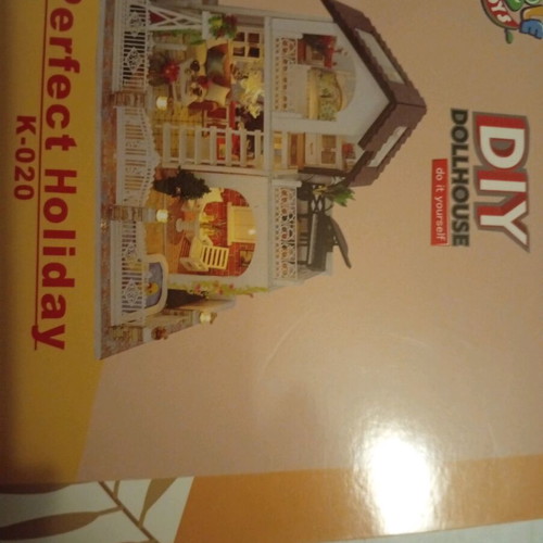 DIY Miniature Dollhouse with LED lighting like new, hobby craft