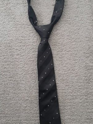 Men's black tie like new