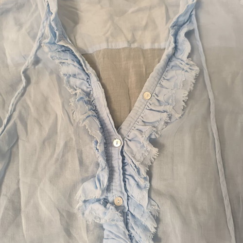 Zara light blue linen shirt small like new with front design