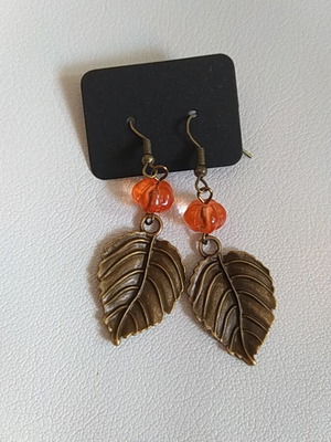 Boho autumn earrings with pumpkins and bronze leaves, handmade
