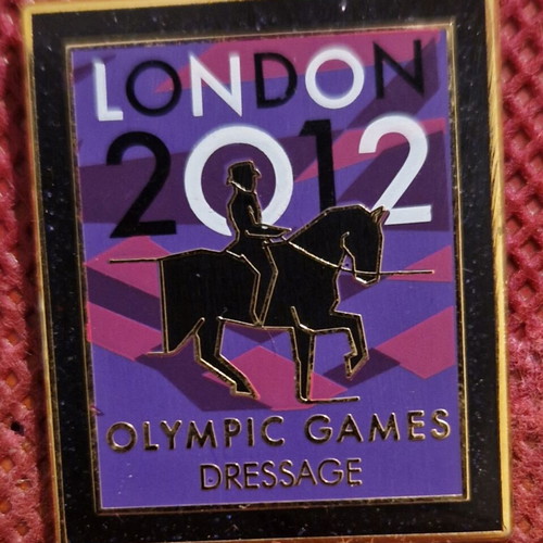 London 2012 pin like new