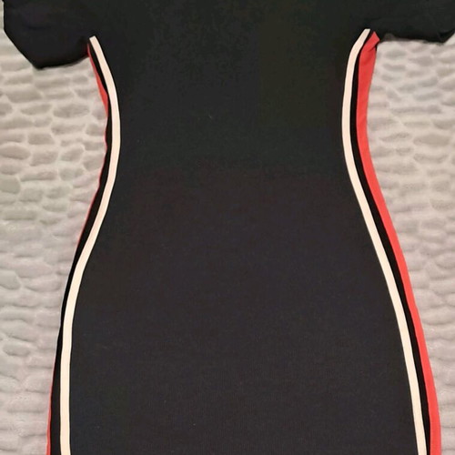 H&M slim mini dress with side stripes like new, black size M