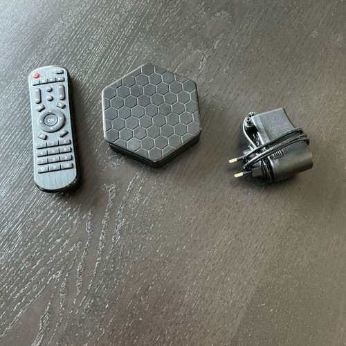 TV Box Android T95Z Plus like new, 4GB RAM, 32GB storage, 4K