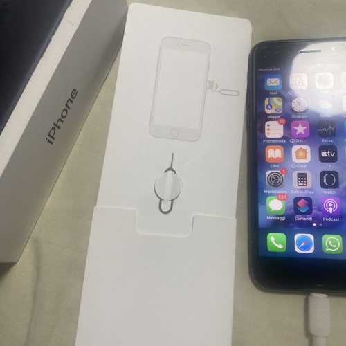 iPhone 7 Black 32GB used with damaged camera and intact screen