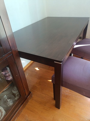 Dining table 150x90 brown like new