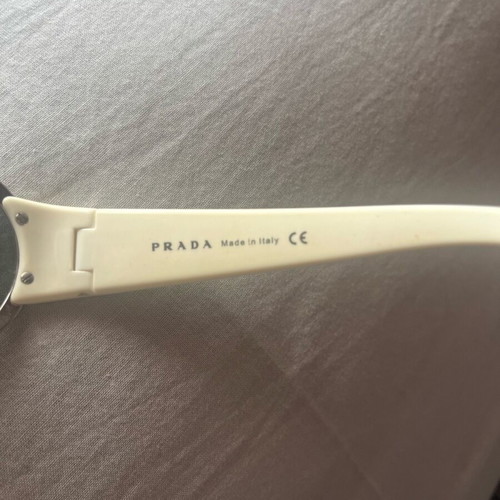Prada sunglasses like new, white