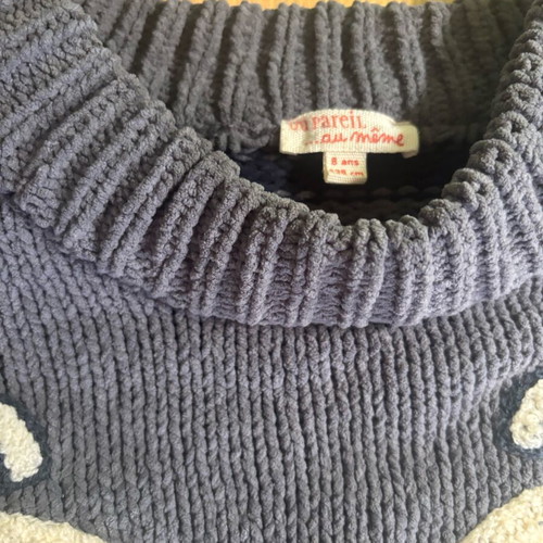 Dpam sweater used for 8-year-old boy, gray