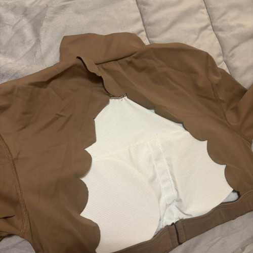 Gym shirt like new, size large