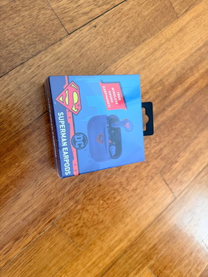 OTL DC Comics Superman In-ear Bluetooth Handsfree Earbuds new with blue charging case
