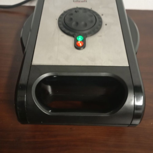 Bifinet waffle maker used, good working condition