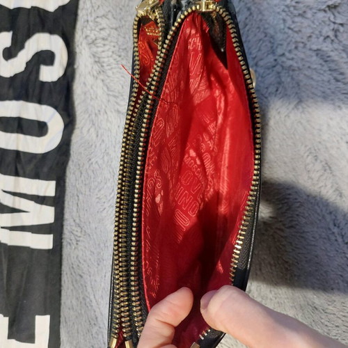 Love Moschino bag used with gift scarf, black