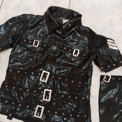 Black blouse with detachable sleeves