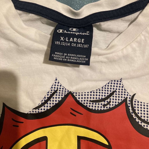 Champion kids shirt like new, age 13-14