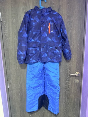 Ski set size 122-128 years new