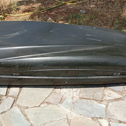 Hyundai Car Roof Box 75 Lt used with minor damage