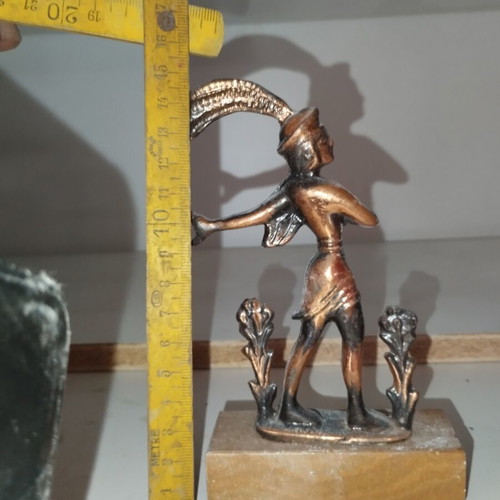 Decorative figurine used