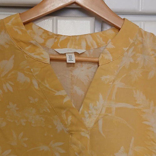 H&M Yellow Floral Kaftan Size Medium Like New