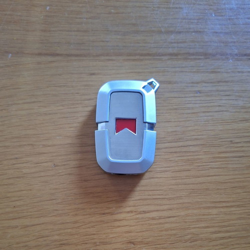 Marlboro Metal Pocket Lighter like new, collectible