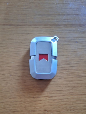 Marlboro Metal Pocket Lighter like new, collectible