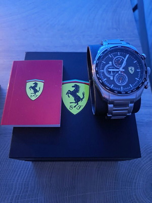 Ρολόι Ferrari σαν καινούργιο με κουτί
