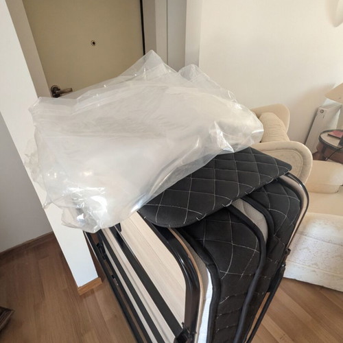 Folding bed 90 x 200 cm with mattress, like new