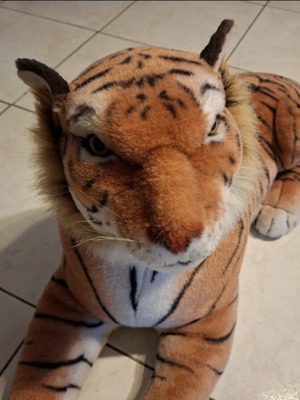 Stuffed tiger 140 cm length, like new