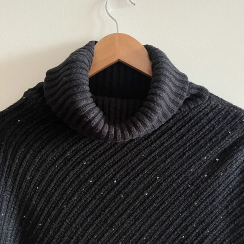 Marks & Spencer cape like new, black, warm and elegant with sequins