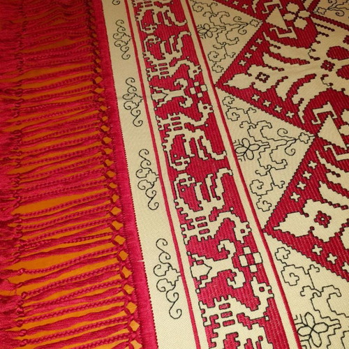 Table runner solid bordeaux and black on beige itamina new 180x65 cm