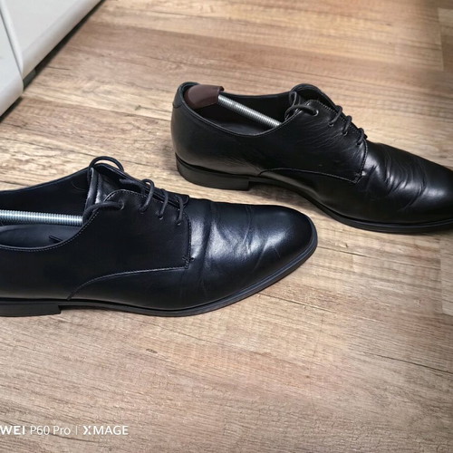 Emporio Armani Elegant Black Shoes like new, size 43