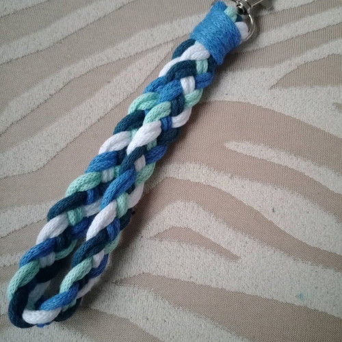 Keychain multicolored like new