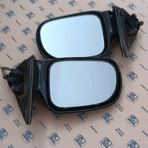 Suzuki Swift 92 electric mirrors used, black plastic