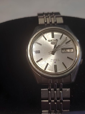 Seiko 5 Automatic Men's Watch 7019-7100 Vintage 1977 Used