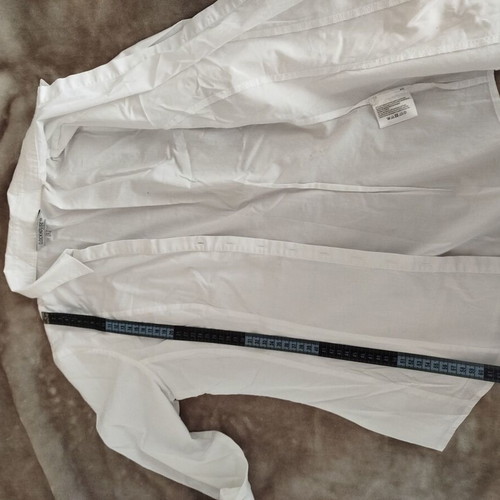 White cotton shirt like new with separated defect