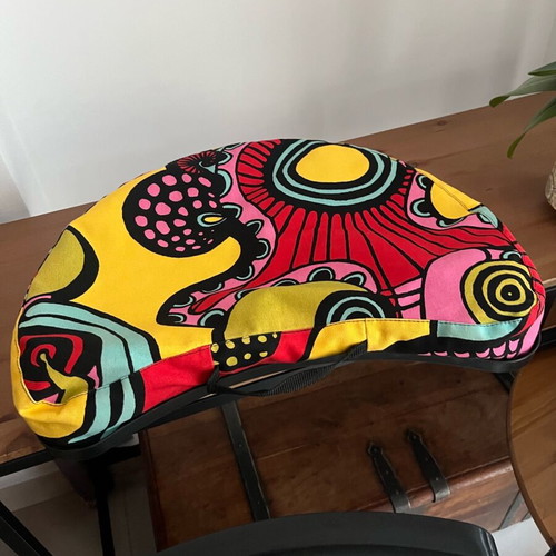 Laptop stand like new IKEA with cushion and stable surface