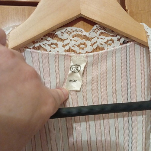 Sleepwear set like new, pink robe and nightgown