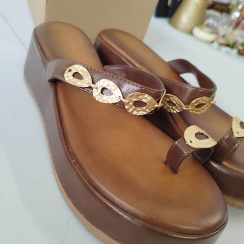 Bellucci sandals brown with golden details size 40 new