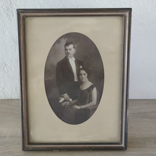 Couple photograph used in frame from 1924