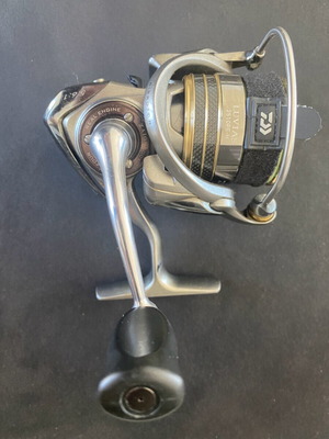 Daiwa Luvias 2510PE-H 2012 JDM μεταχειρισμένο με λαβή rcs