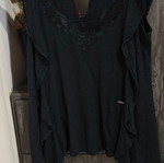 Guess sleeveless black shirt like new, size L