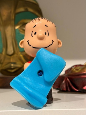 Peanuts gang McDonald’s happy meal toy used